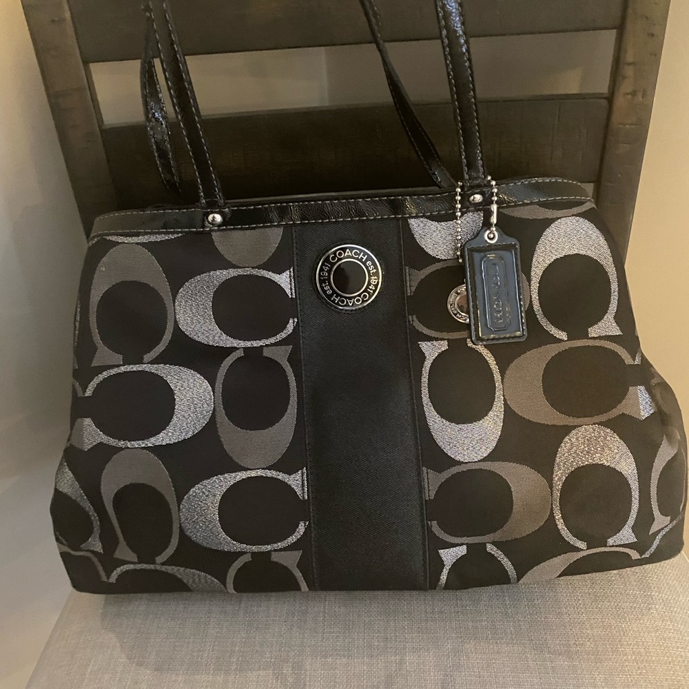 Coach pocketbook great condition